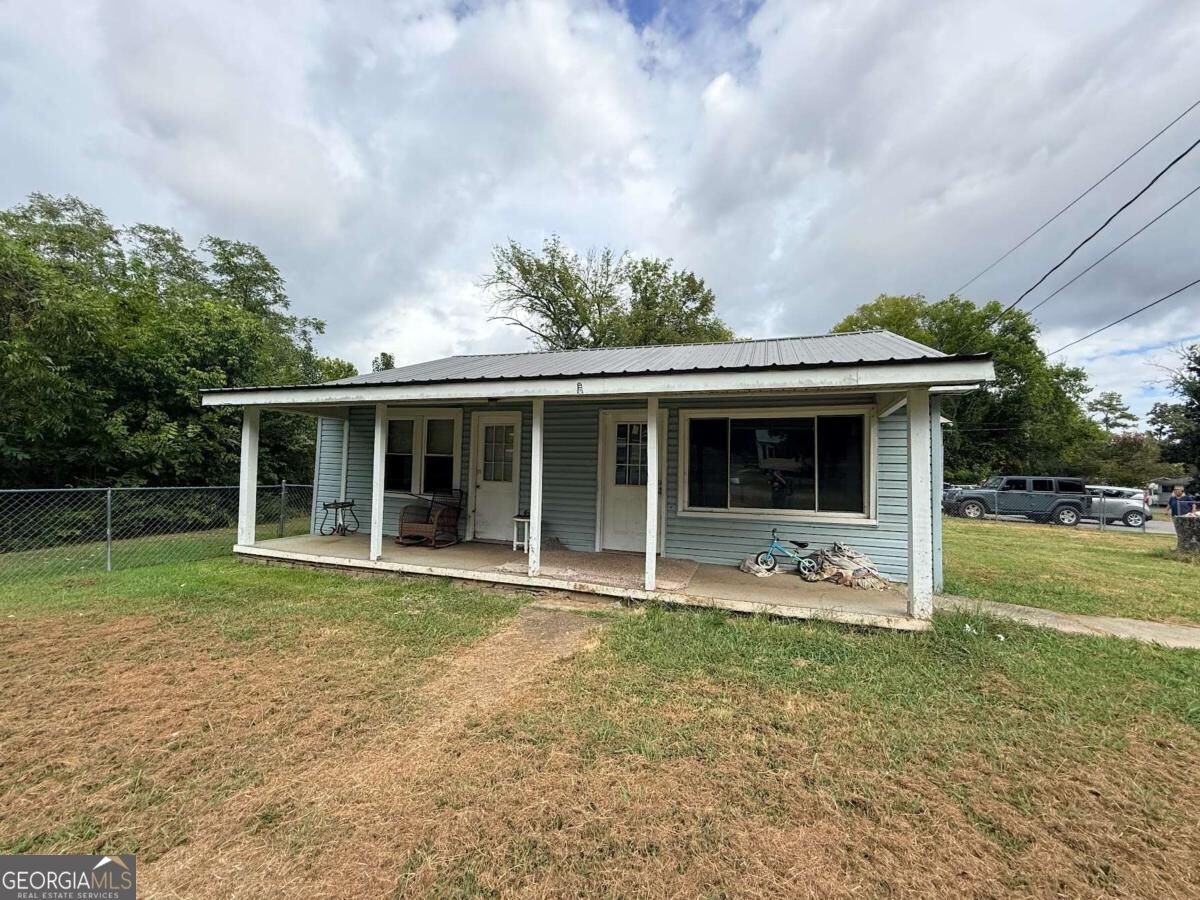 645 James Street Rossville - main photo