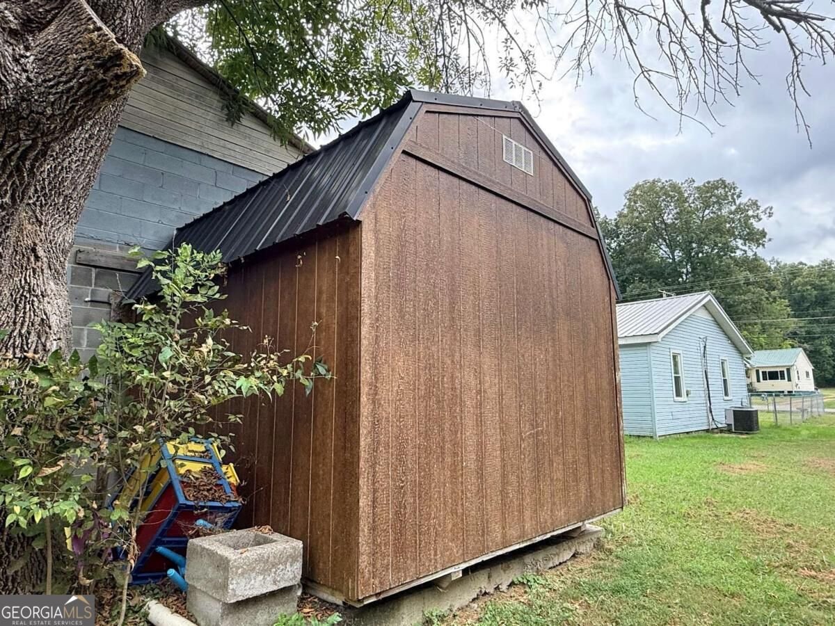 645 James Street Rossville - Photo 9