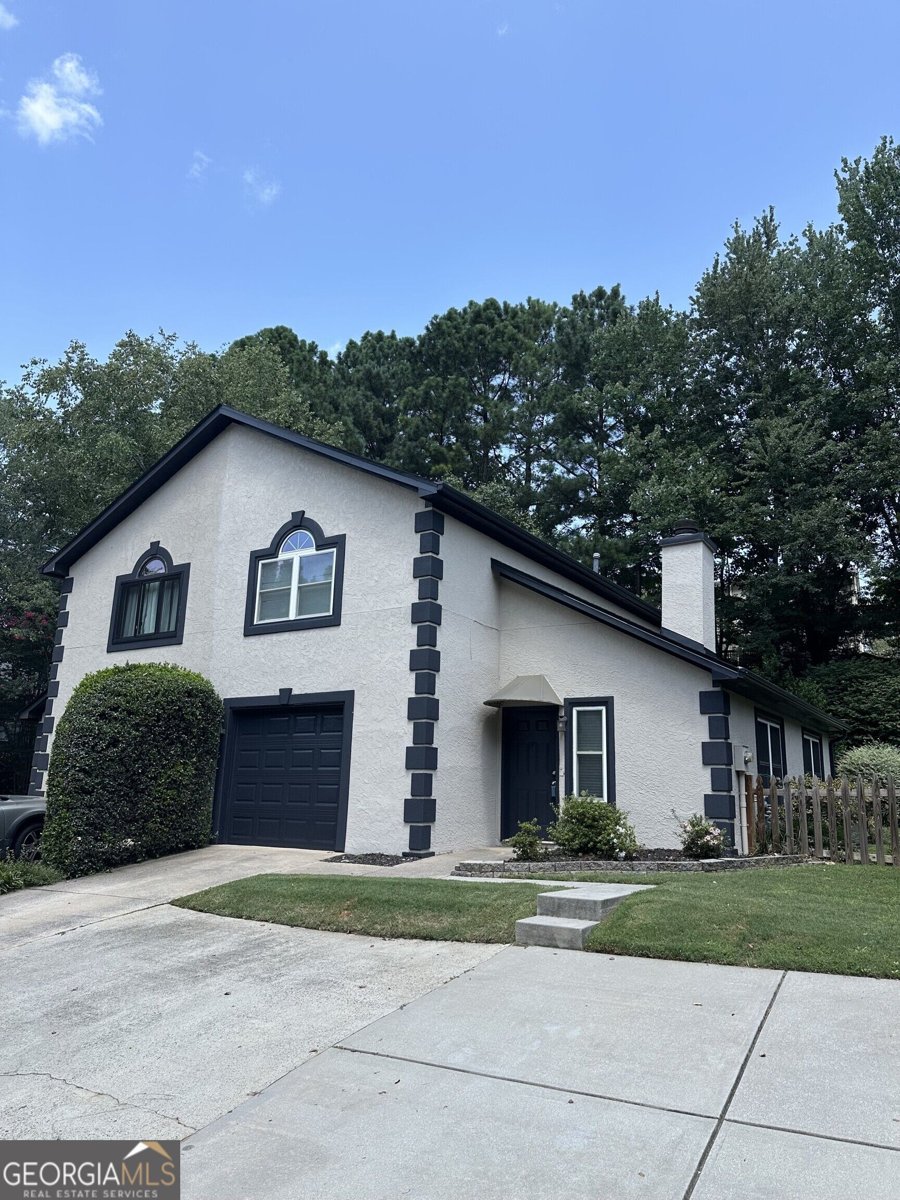 4205 Lakes End Drive Kennesaw - main photo