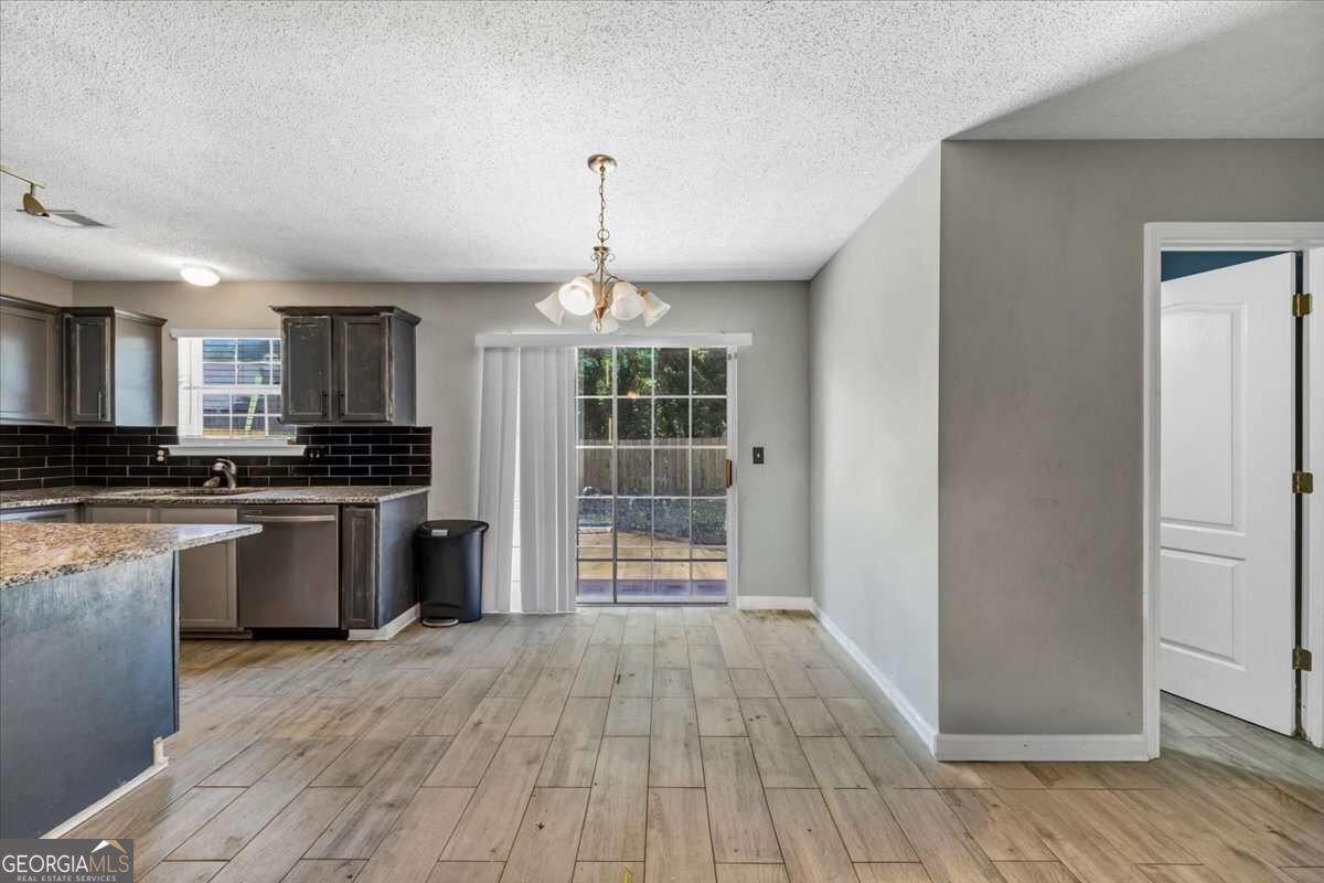 2465 Hampton Estates Drive Marietta - Photo 6