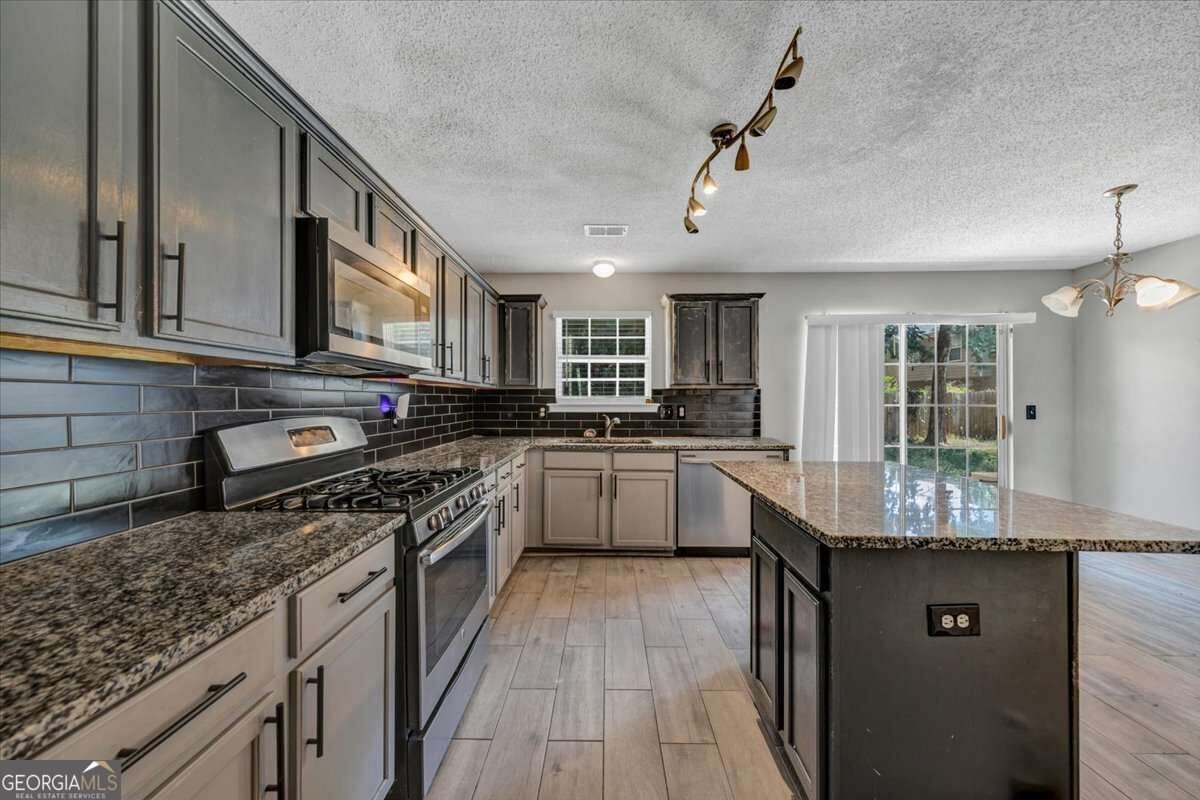 2465 Hampton Estates Drive Marietta - Photo 9