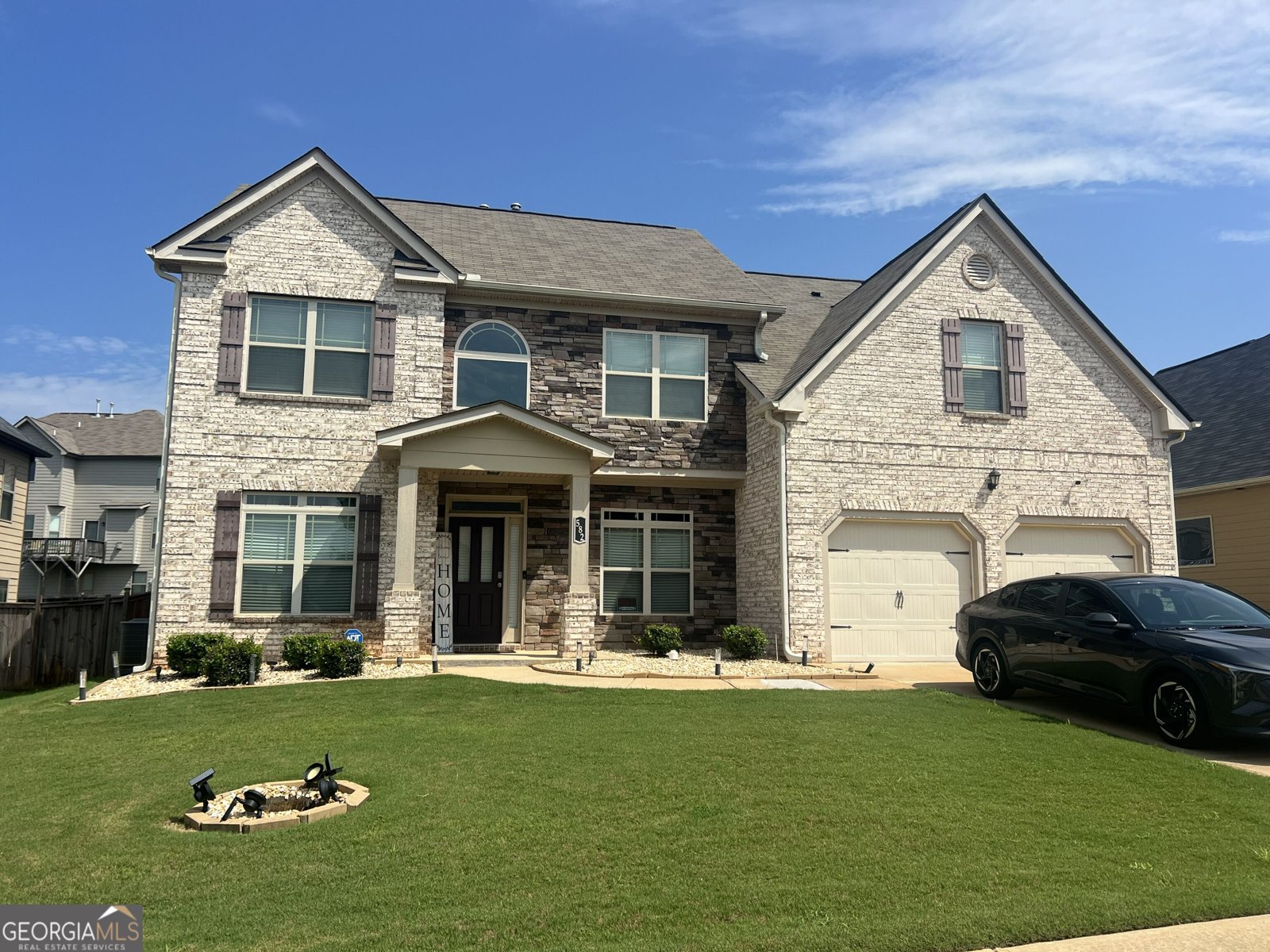 582 Oakville Trail Hampton - main photo