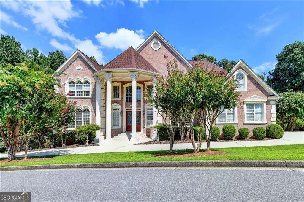 8280 Sentinae Chase Drive Roswell - main photo