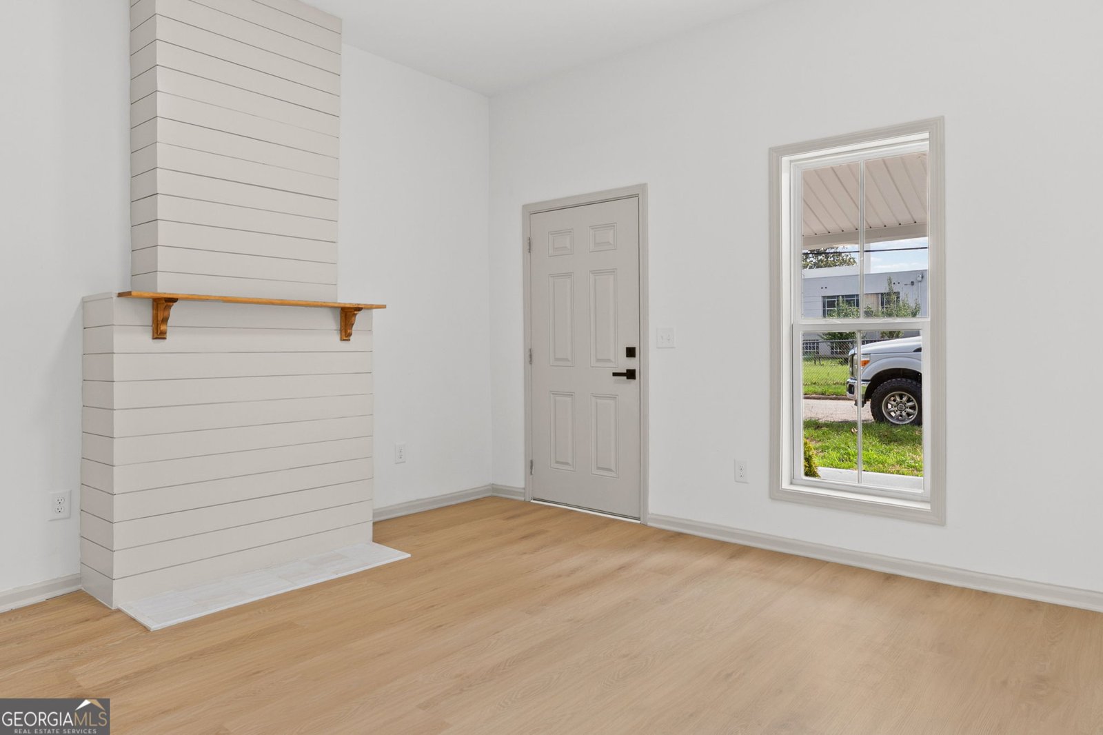 415 15th Street Griffin - Photo 7