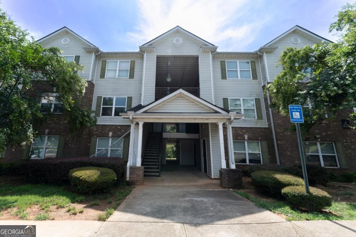 4201 Waldrop Place Decatur - main photo