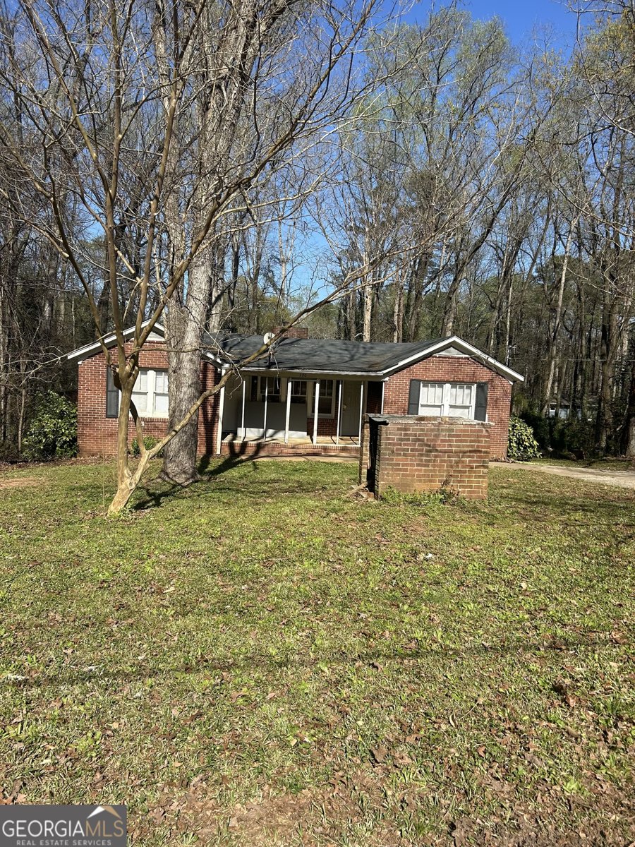 390 Charlotte Boulevard Stockbridge - main photo