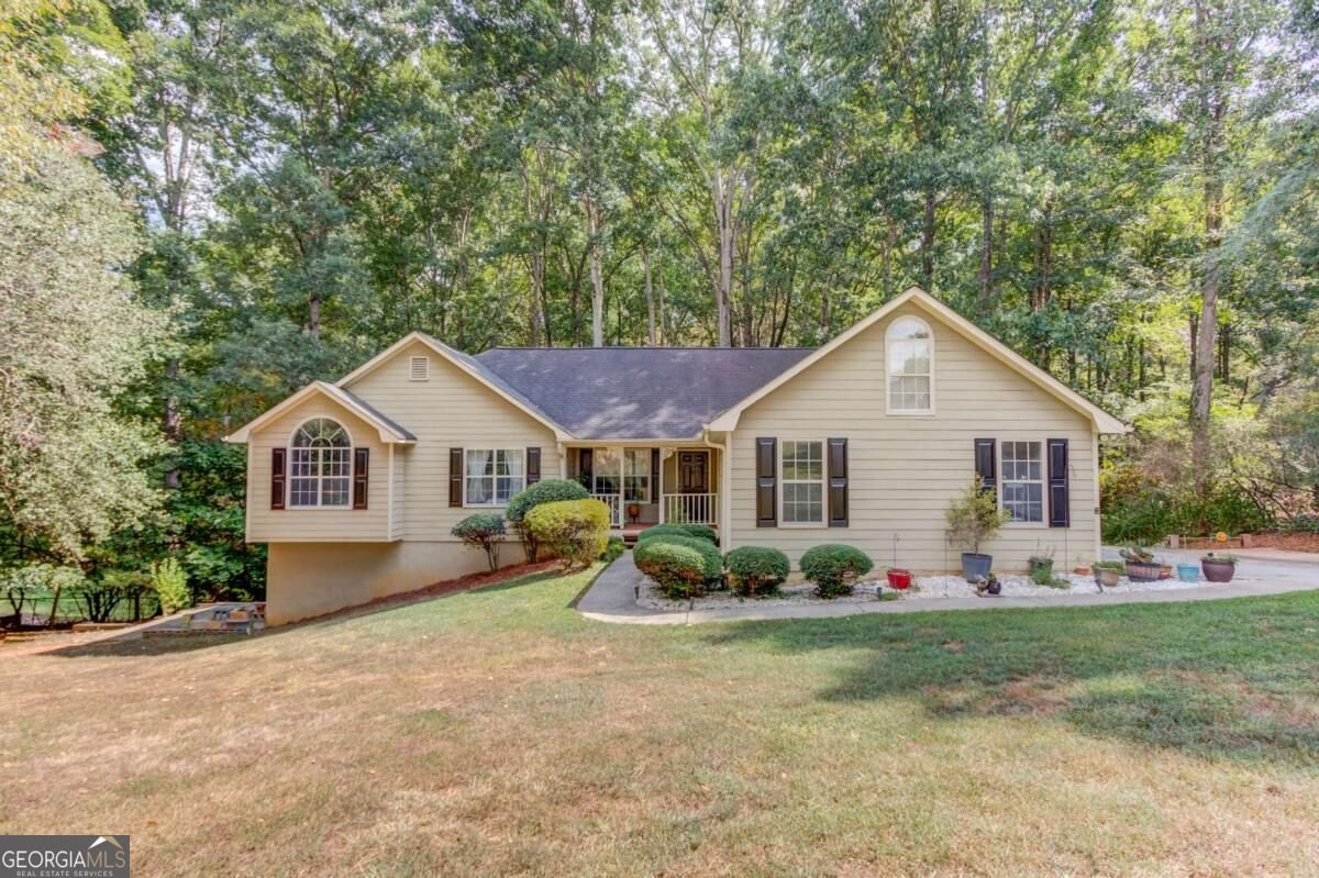 3244 Holly Stand Court Loganville - main photo