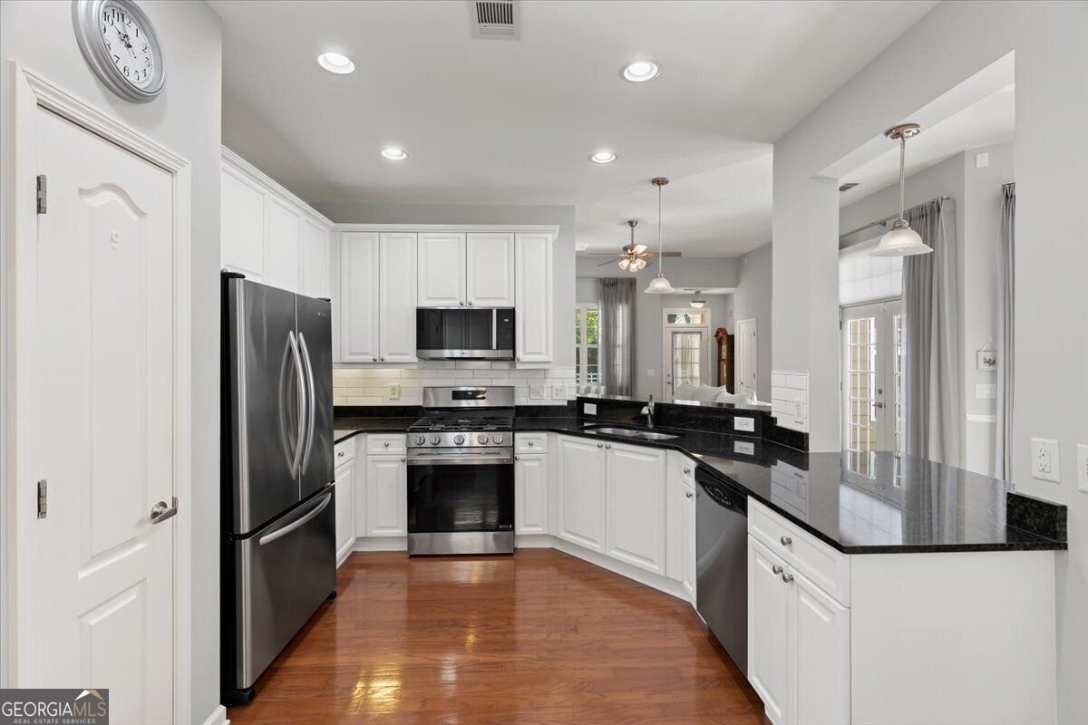 301 Glens Way Woodstock - Photo 15
