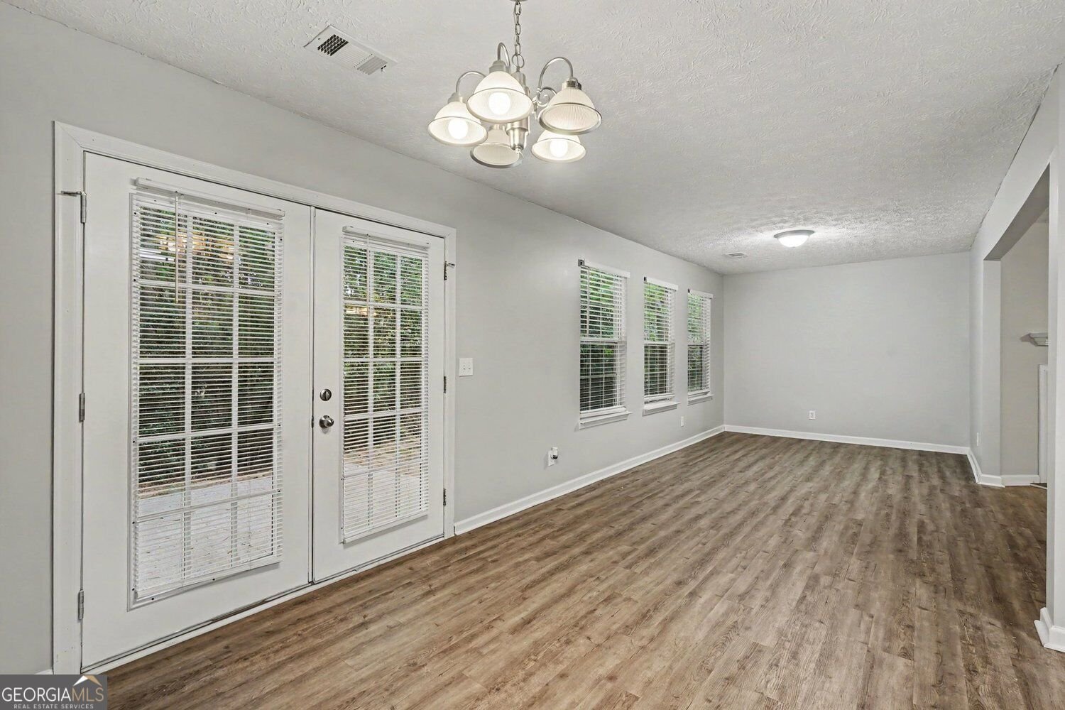 411 Crested View Drive Loganville - Photo 6