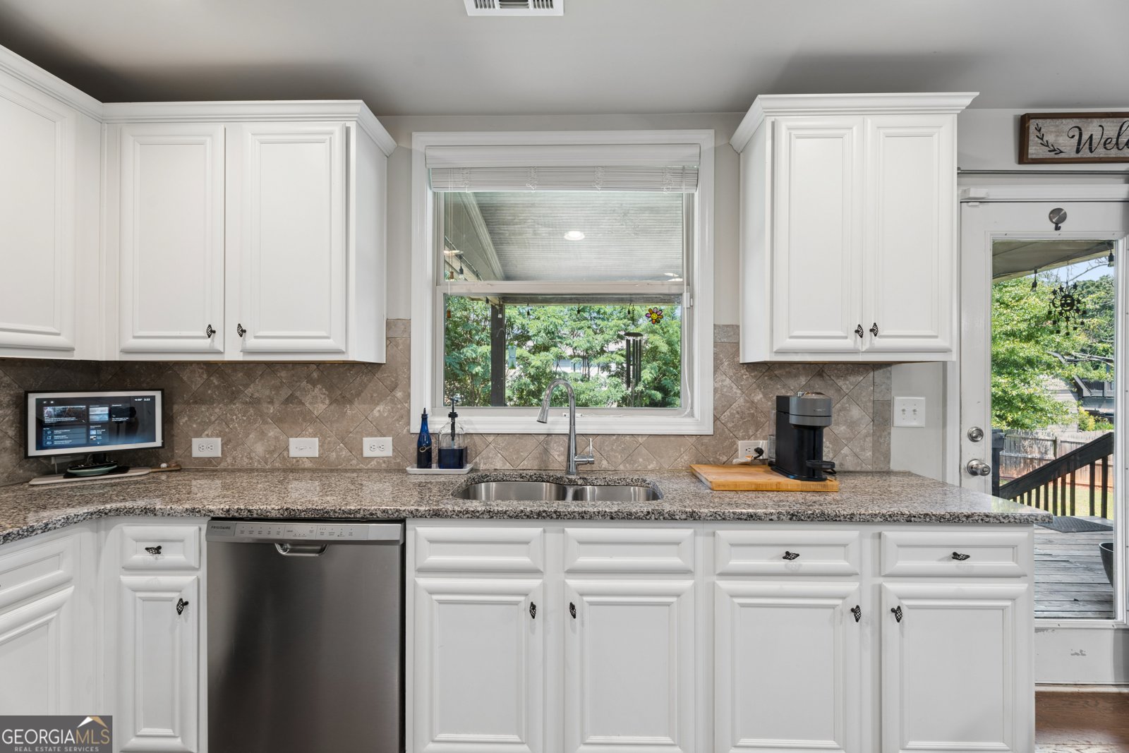 5752 Shore Isle Court Flowery Branch - Photo 11
