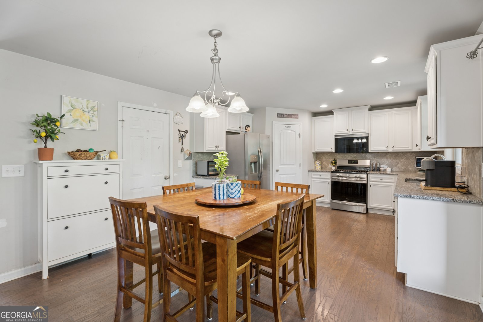 5752 Shore Isle Court Flowery Branch - Photo 9