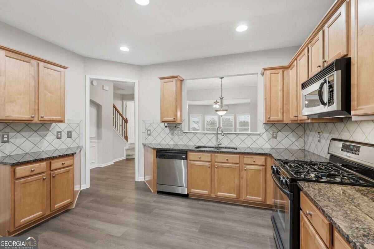 372 Suwanee Avenue Suwanee - Photo 16