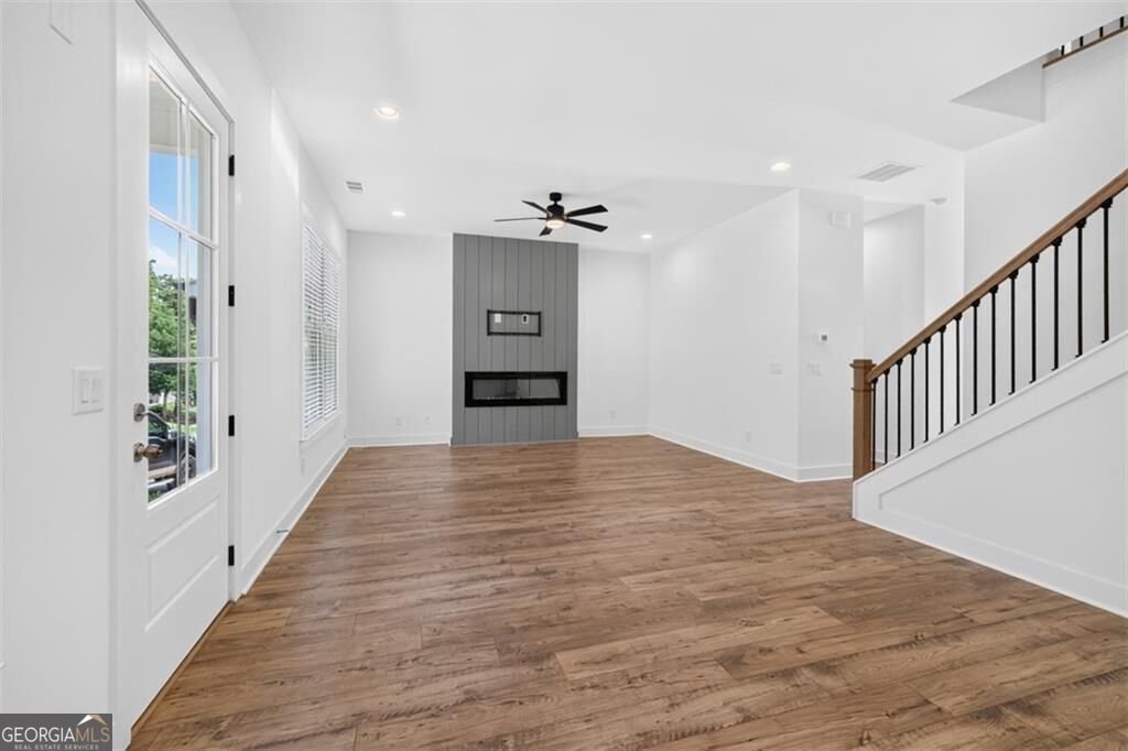 5619 Pine Street Flowery Branch - Photo 8