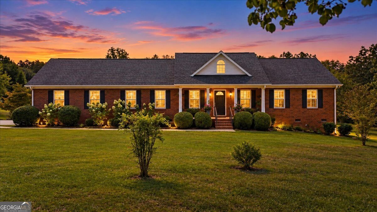 2572 Kingston Highway Rome - main photo
