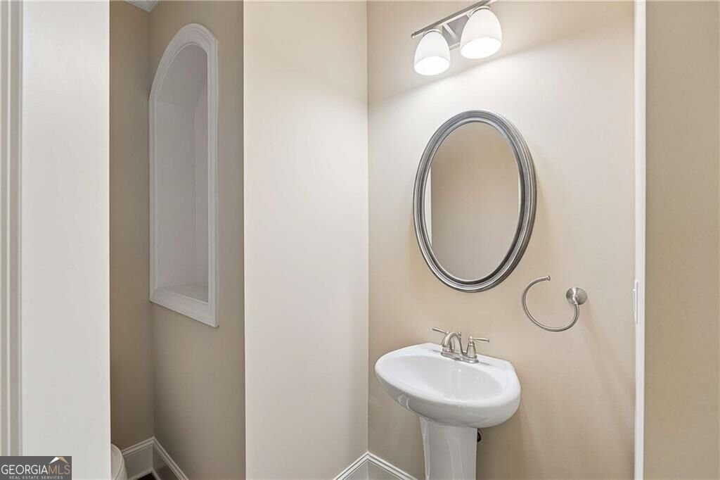 7695 Highland Bluff Sandy Springs - Photo 12