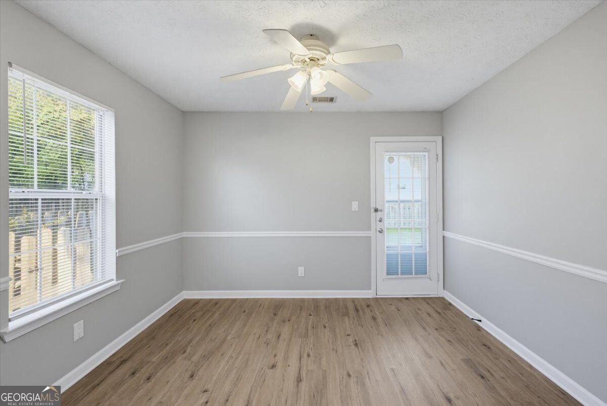 604 Village Way Stockbridge - Photo 12