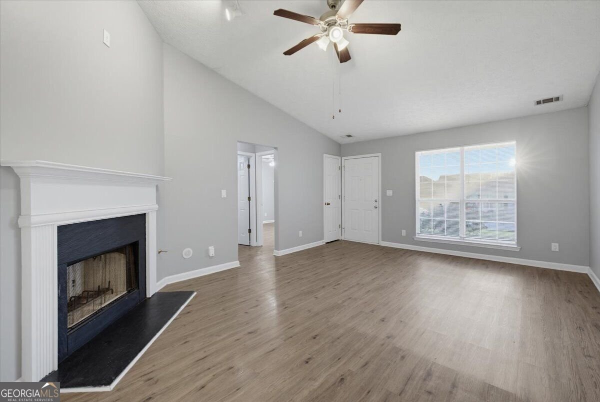 604 Village Way Stockbridge - Photo 6