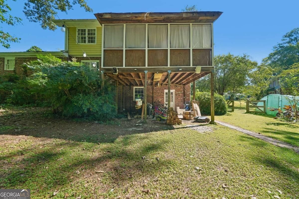 585 James Street Lilburn - Photo 22