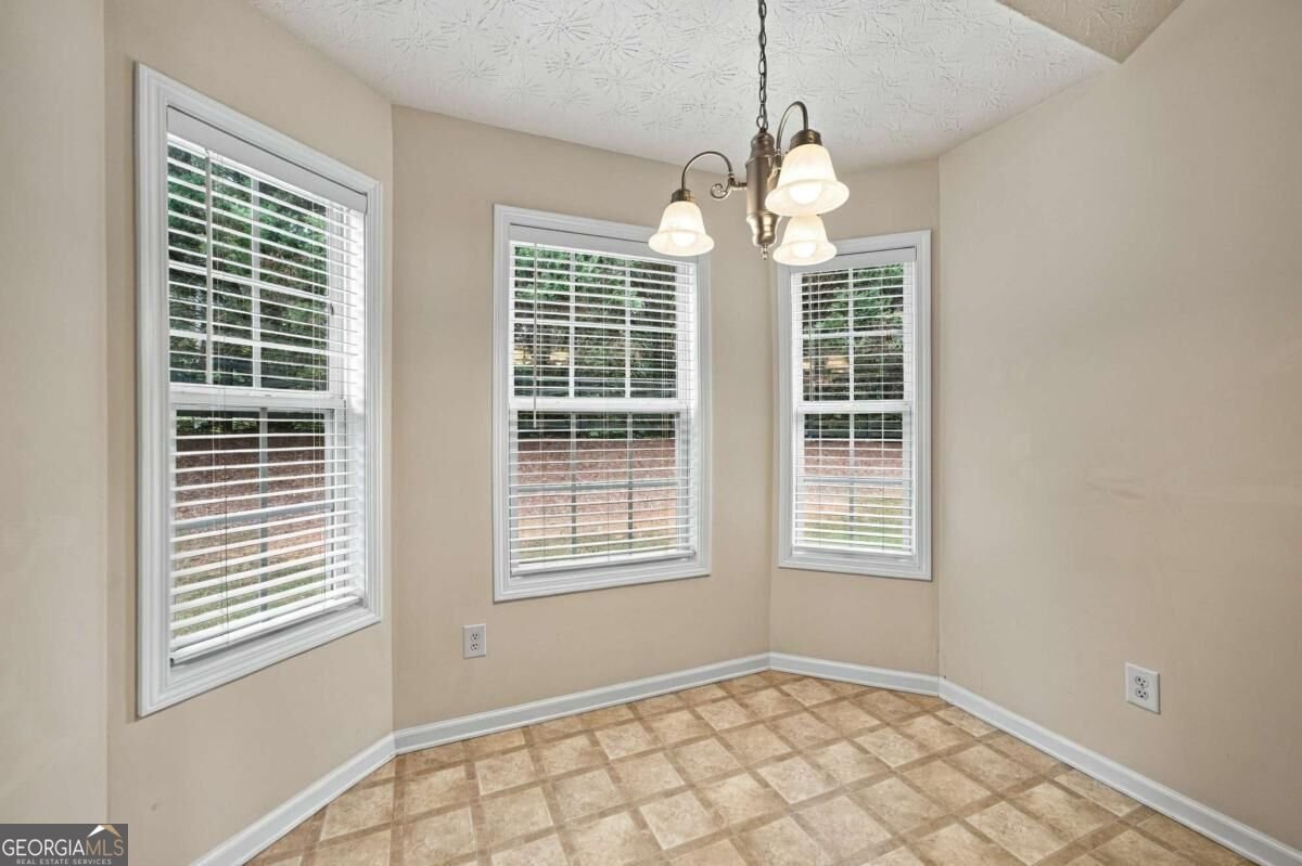 6010 Ambercrest Court Buford - Photo 6
