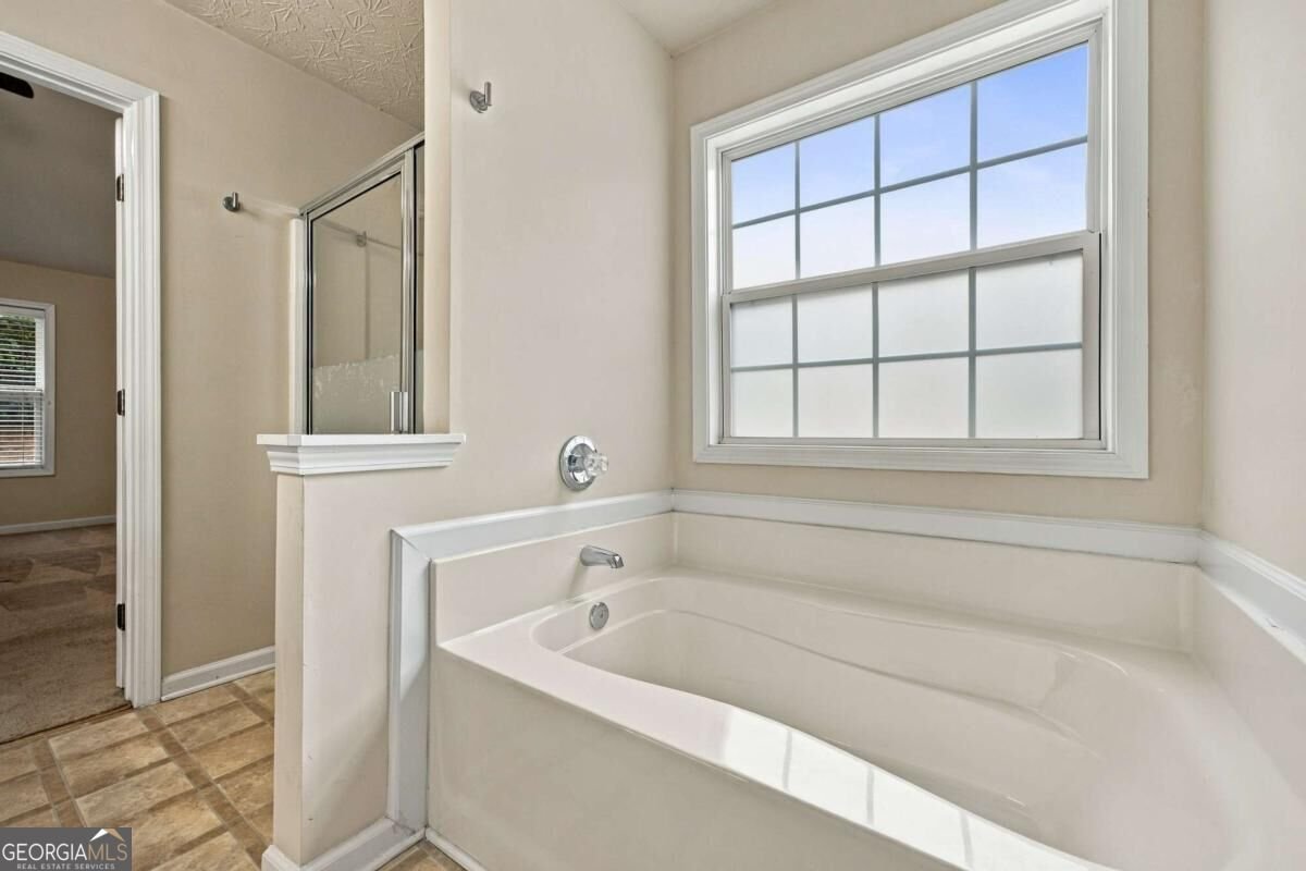 6010 Ambercrest Court Buford - Photo 9