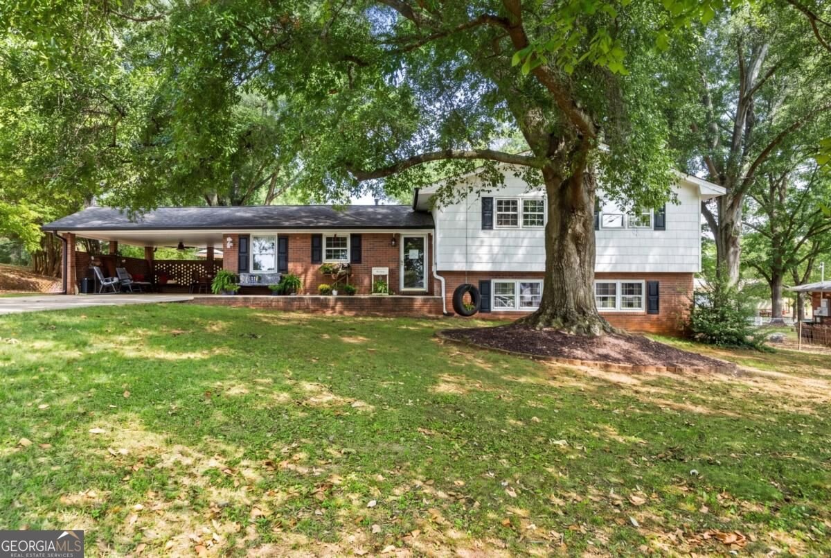 20 Oakdale Drive Cartersville - main photo