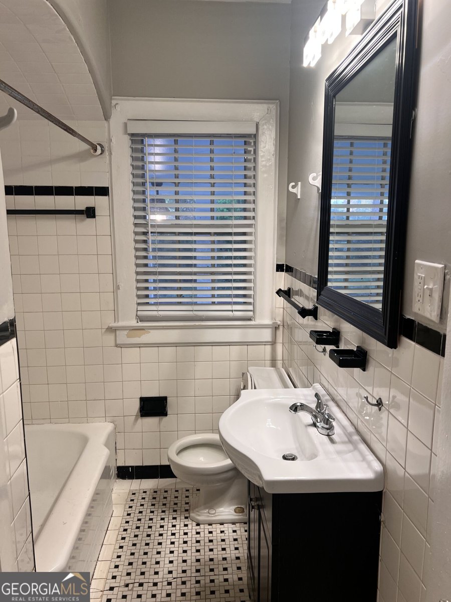 325 Line Street Dexter - Photo 14