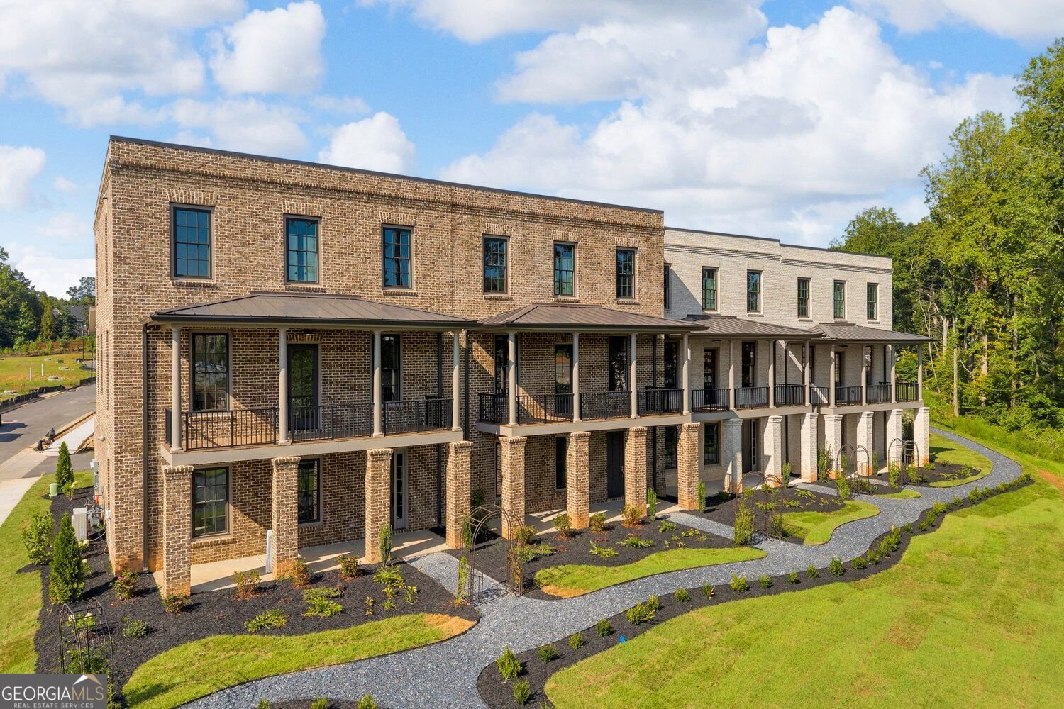 1015 Creekside Lane Cumming - main photo