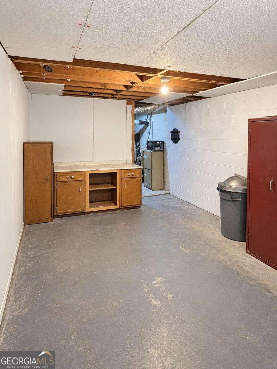 304 Fayetteville Road Fairburn - Photo 12