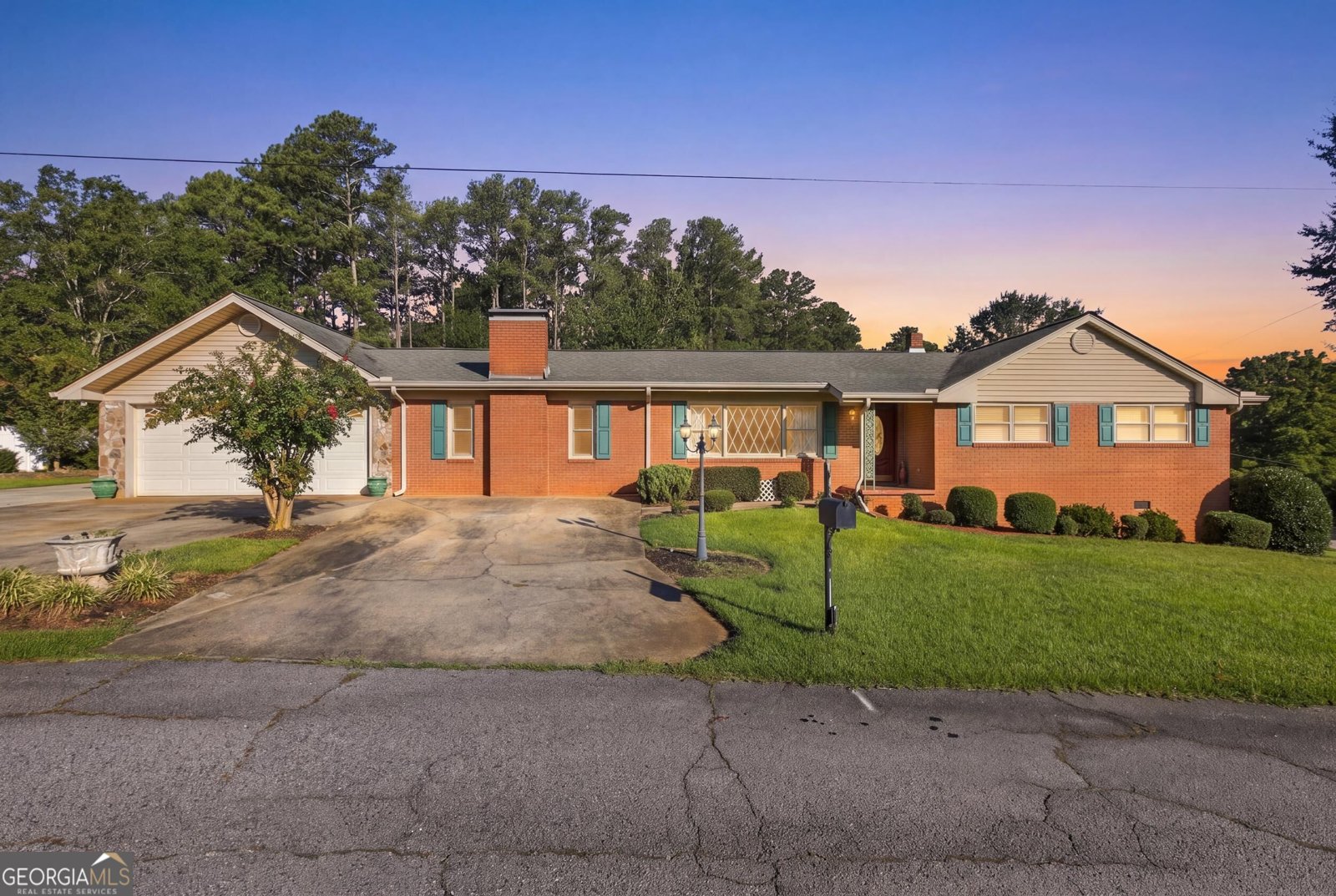 49 Jones Street Toccoa - main photo