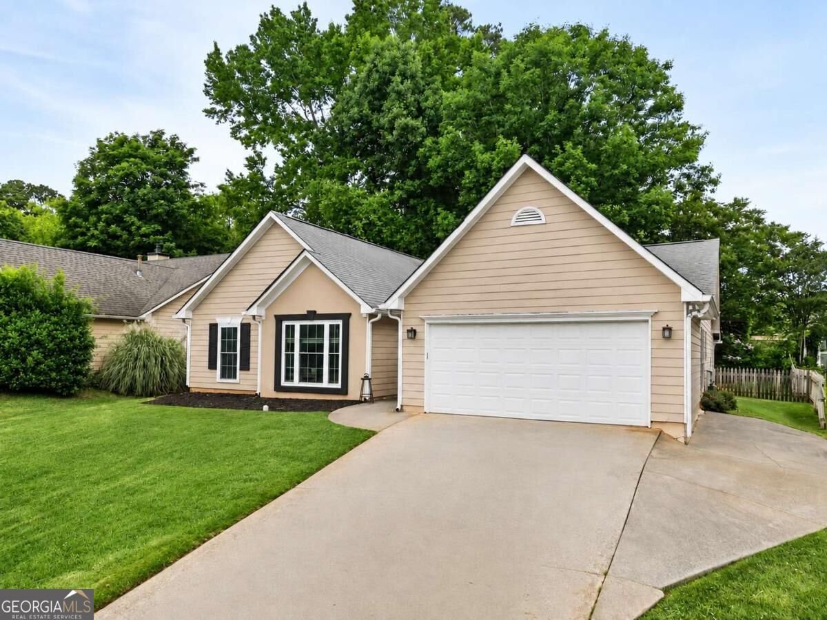 255 Paris Drive Lawrenceville - main photo