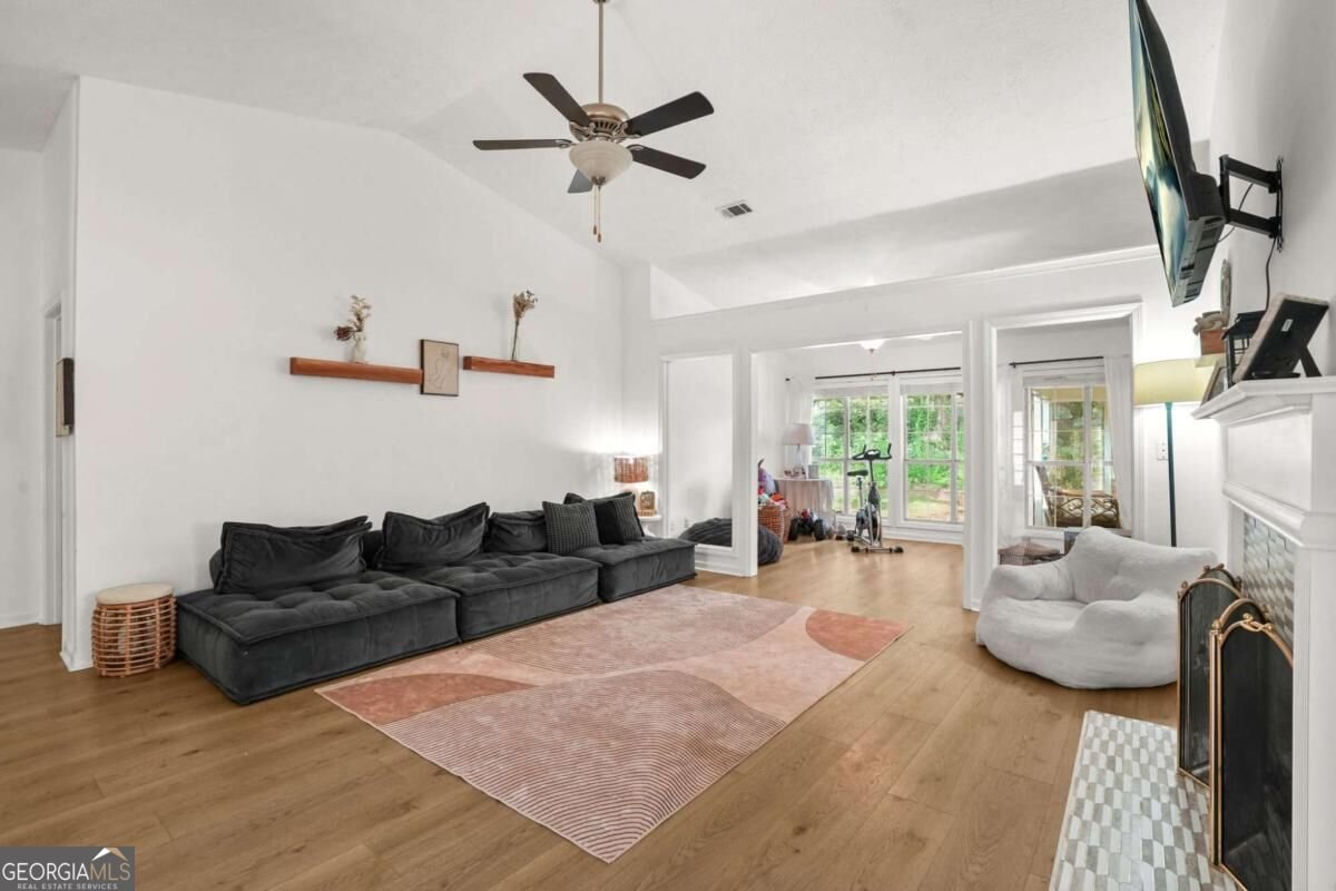 255 Paris Drive Lawrenceville - Photo 6