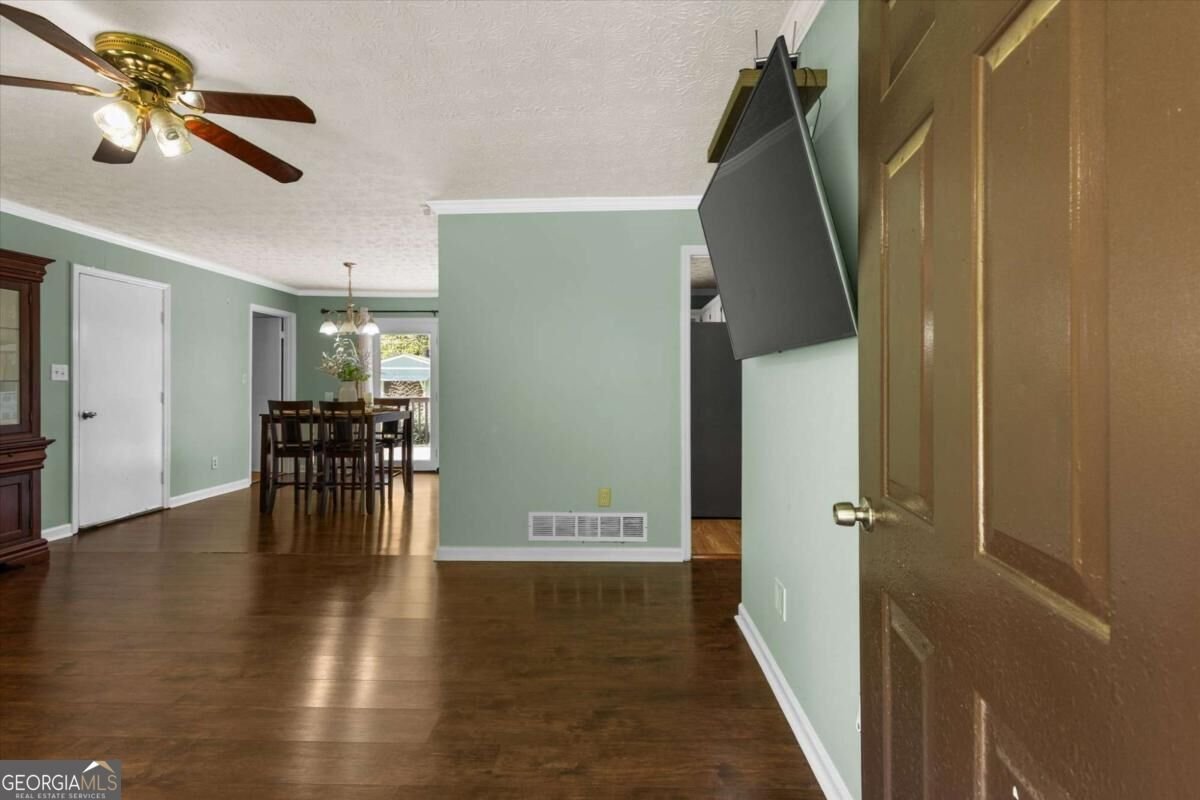 413 Hemlock Drive Lawrenceville - Photo 13