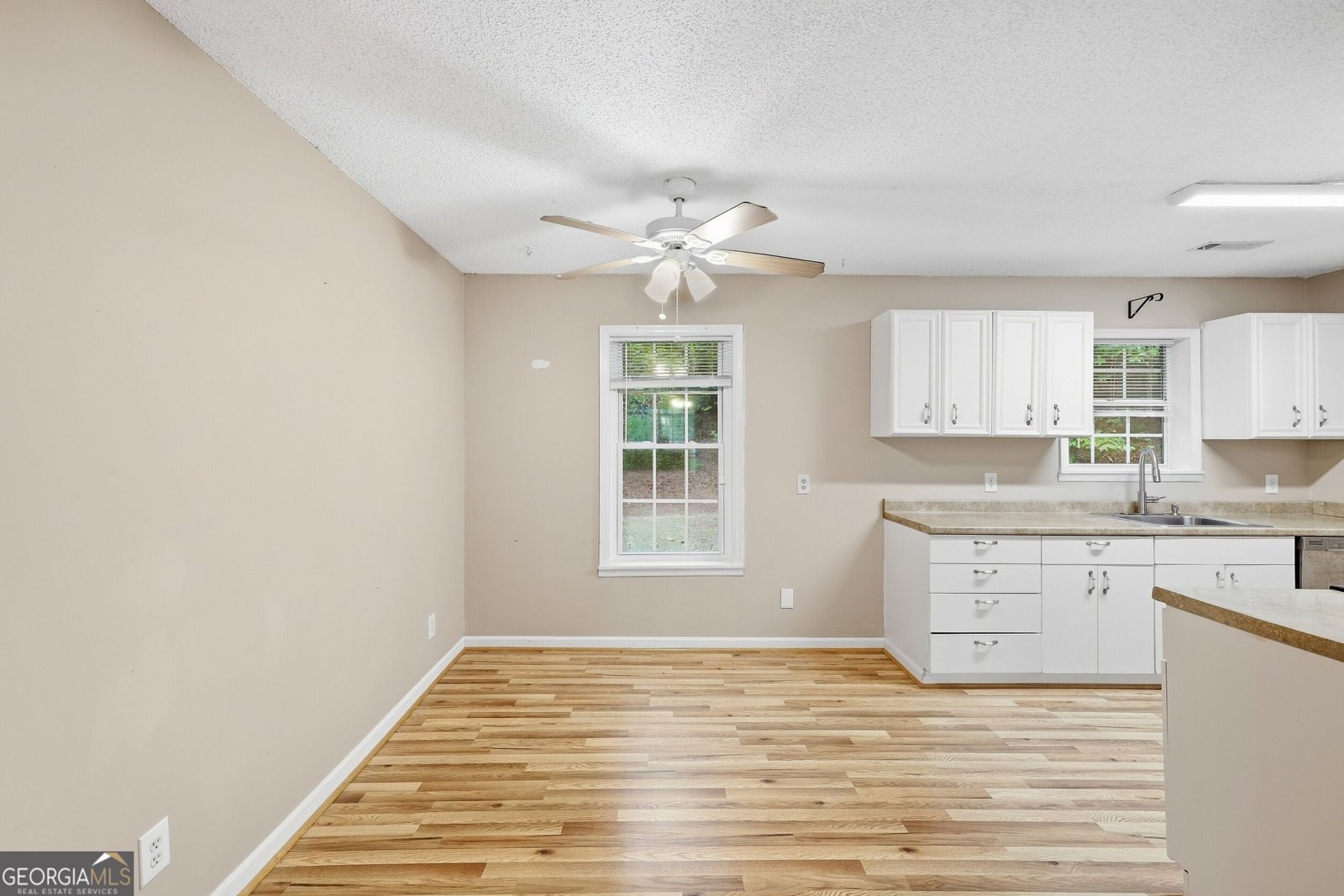 330 Clayton Avenue Clayton - Photo 15