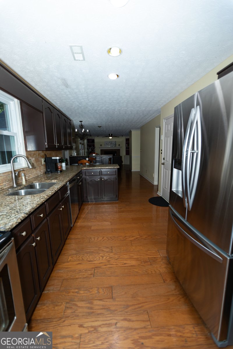 326 Legacy Lane Peachtree City - Photo 12