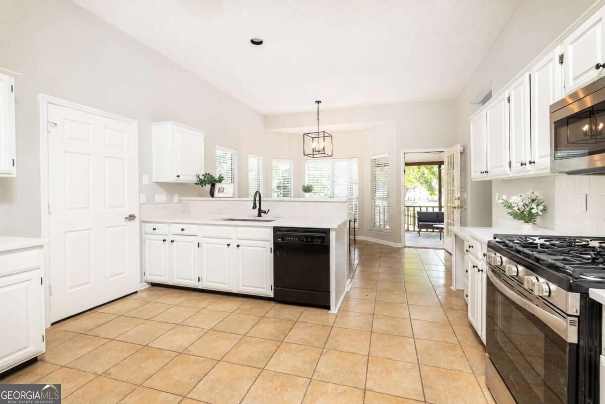 245 Greenmont Circle Alpharetta - Photo 8