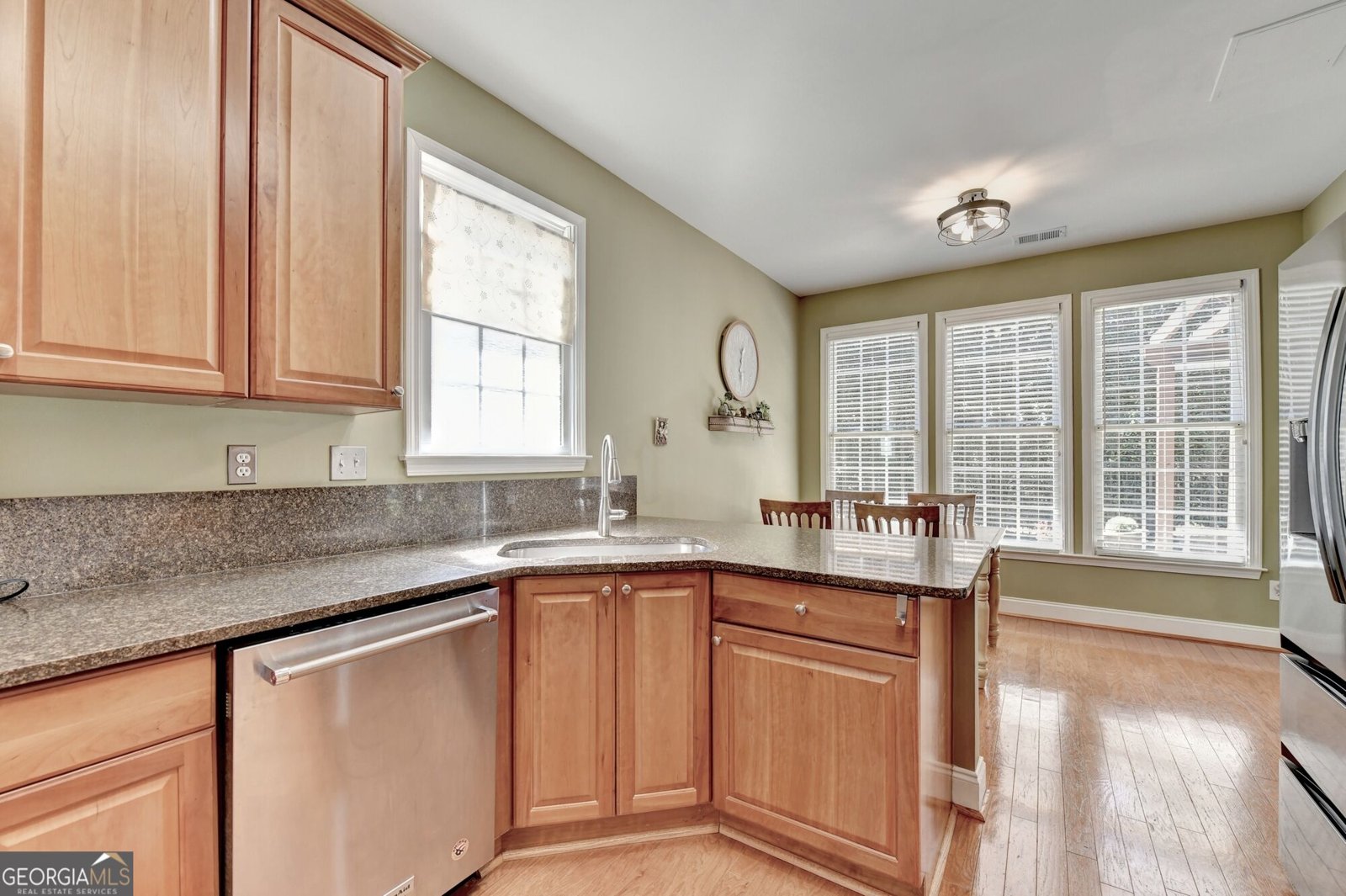 1890 Barrett Knoll Court Kennesaw - Photo 18