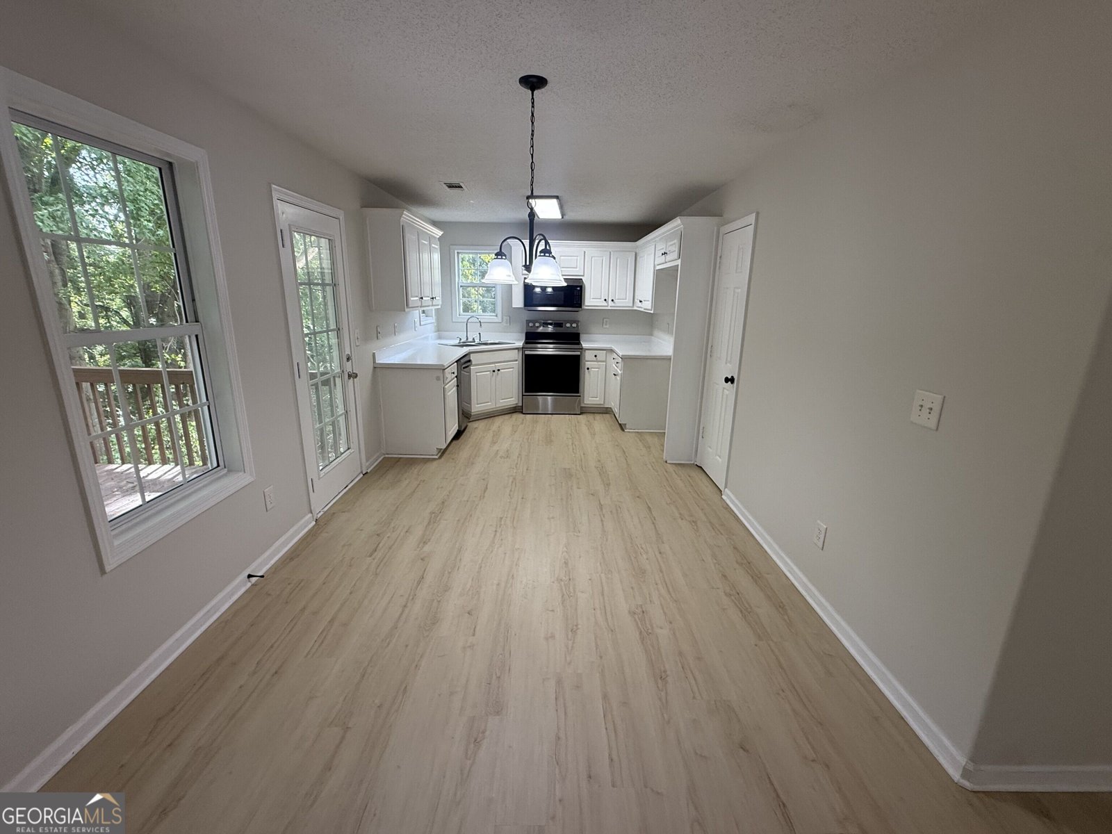637 Skyland Drive Winder - Photo 15