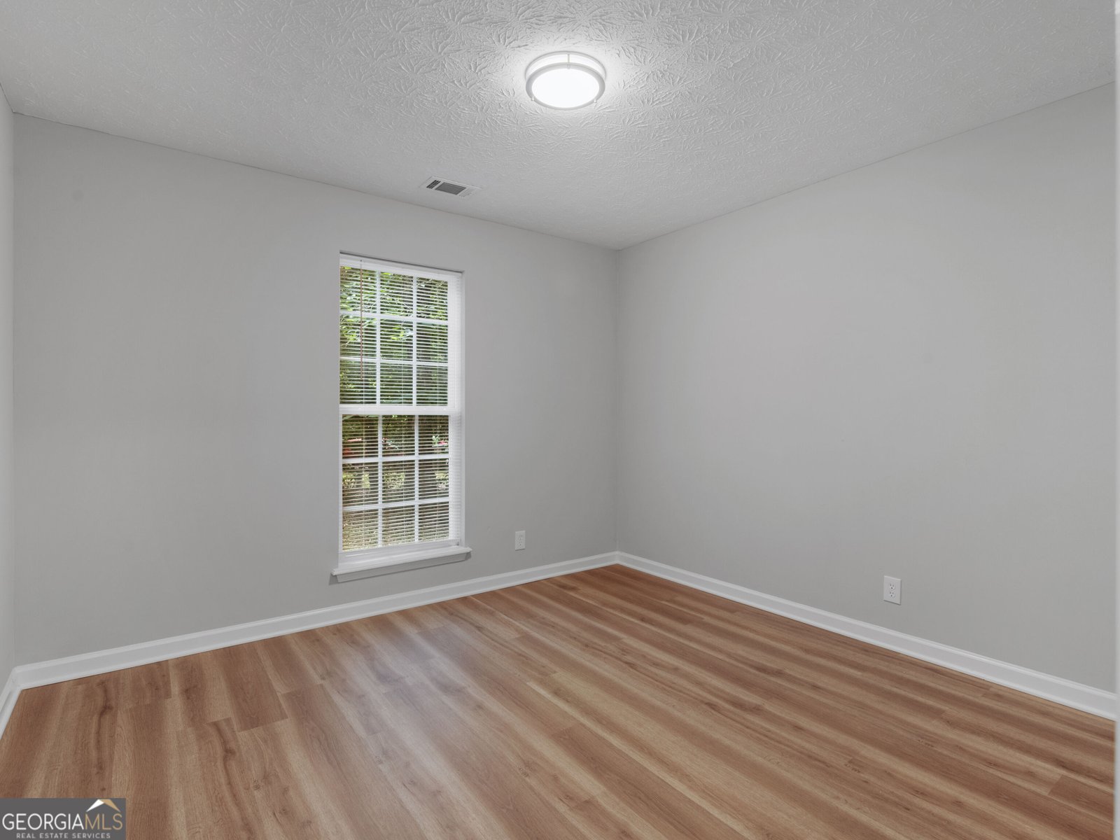 140 Oaklake Drive Covington - Photo 13
