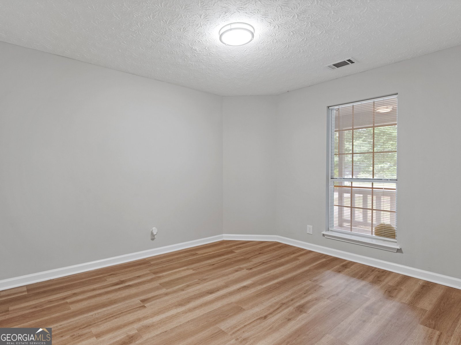 140 Oaklake Drive Covington - Photo 15