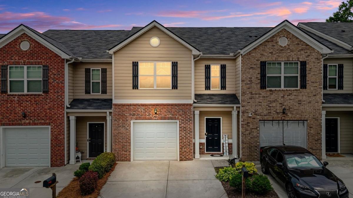 6907 Rogers Point Lithonia - main photo