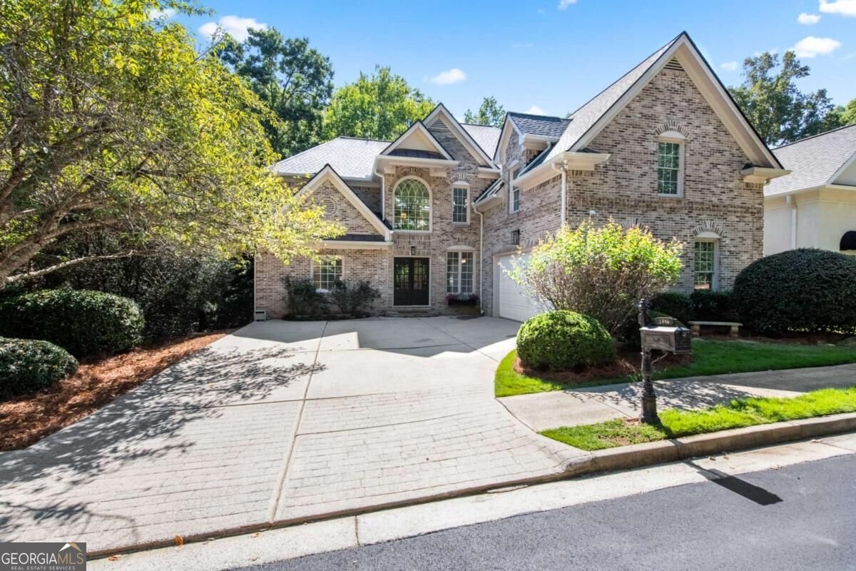 2045 River Falls Drive Roswell - main photo