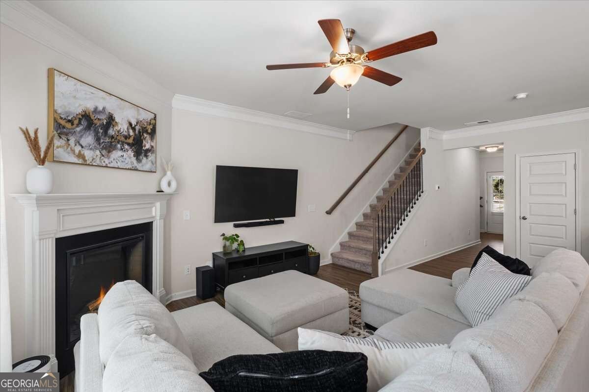 325 Braswell Court Woodstock - Photo 6