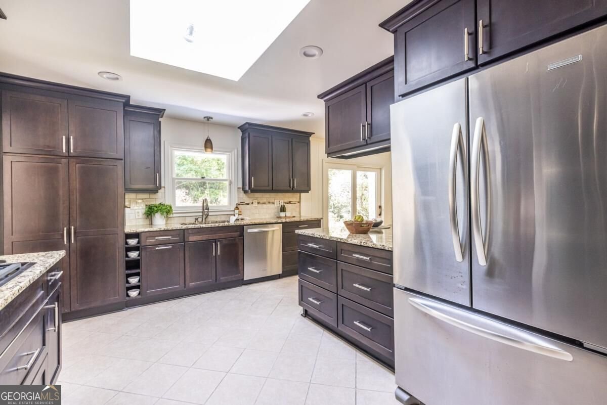 1590 Knob Hill Drive Atlanta - Photo 14