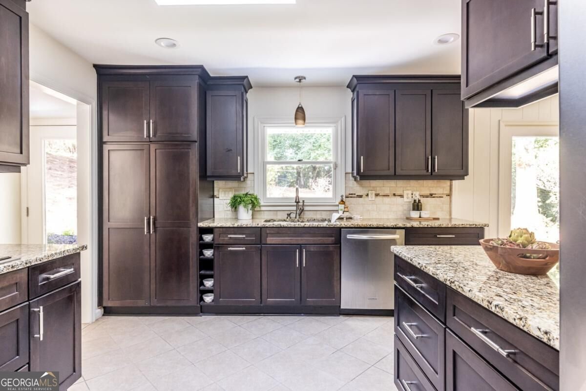 1590 Knob Hill Drive Atlanta - Photo 15
