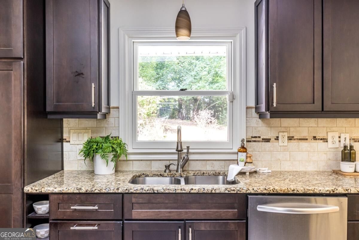 1590 Knob Hill Drive Atlanta - Photo 16
