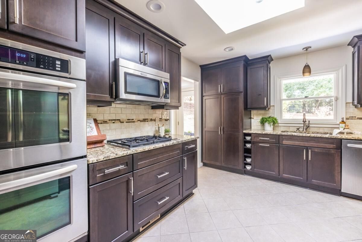 1590 Knob Hill Drive Atlanta - Photo 17