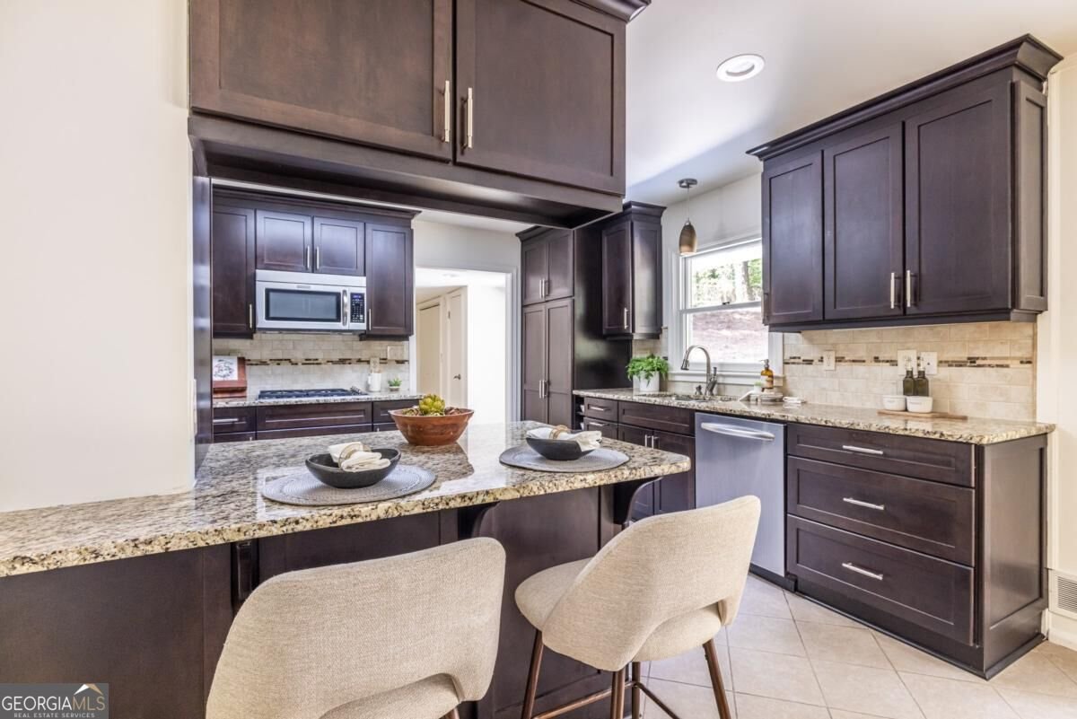 1590 Knob Hill Drive Atlanta - Photo 18