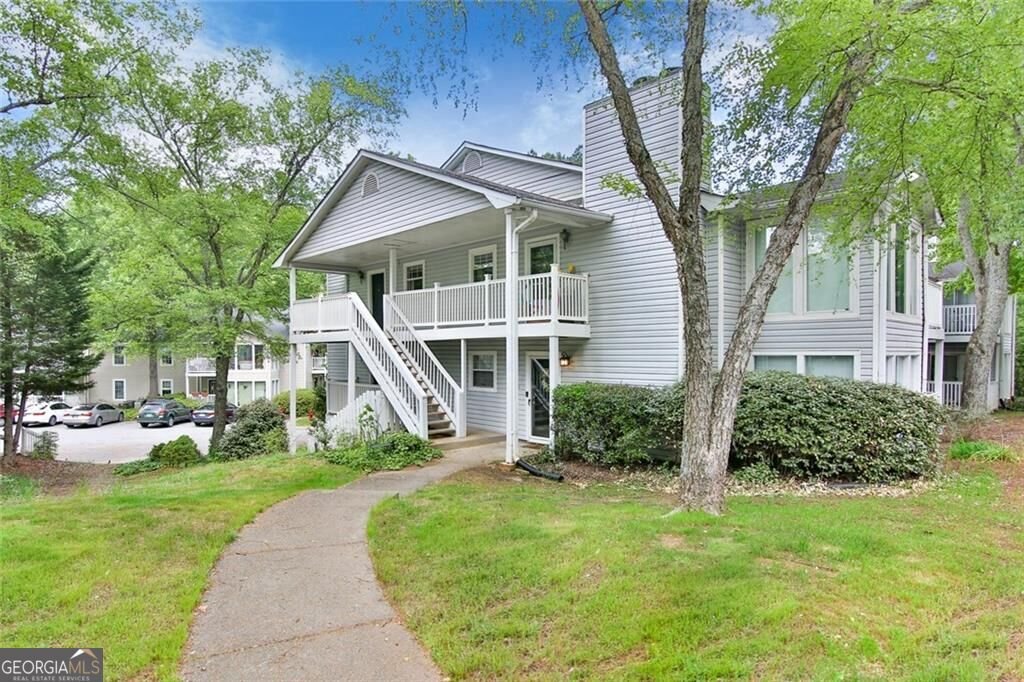 2104 Augusta Drive Marietta - main photo
