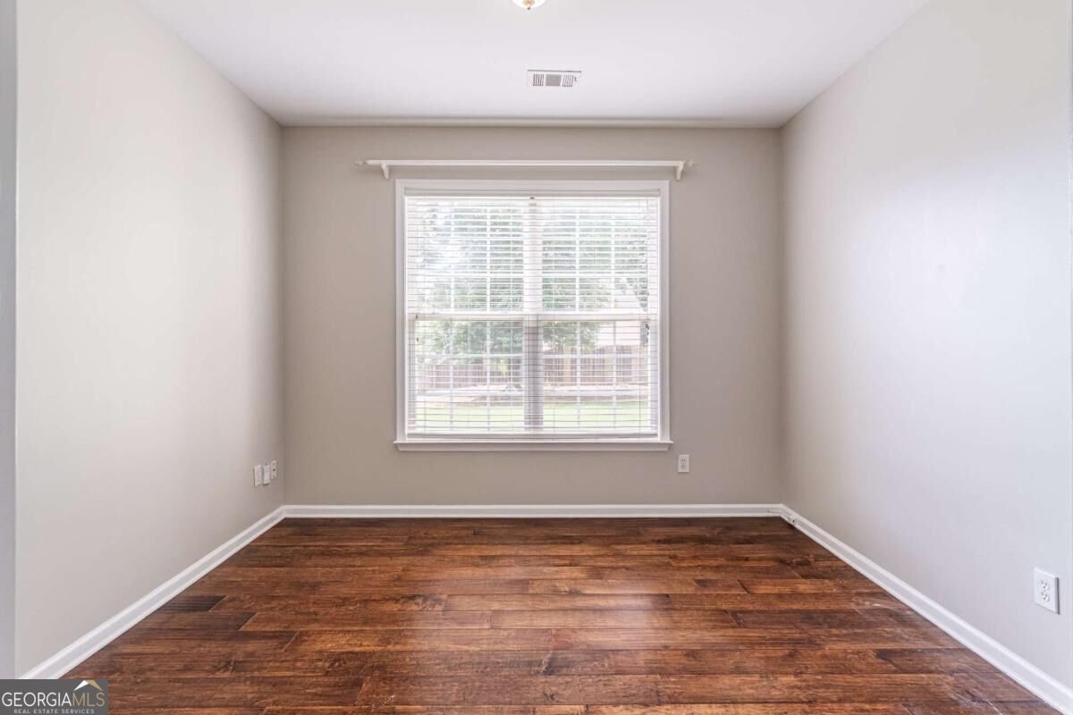 230 Albrighton Court Suwanee - Photo 10