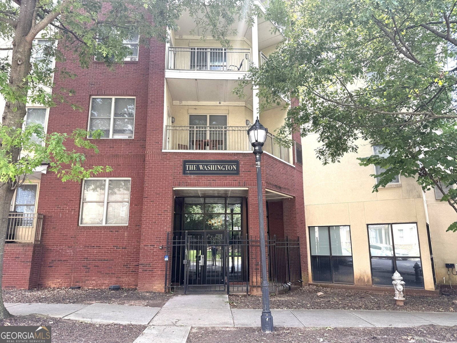 870 Mayson Turner Road Atlanta - main photo